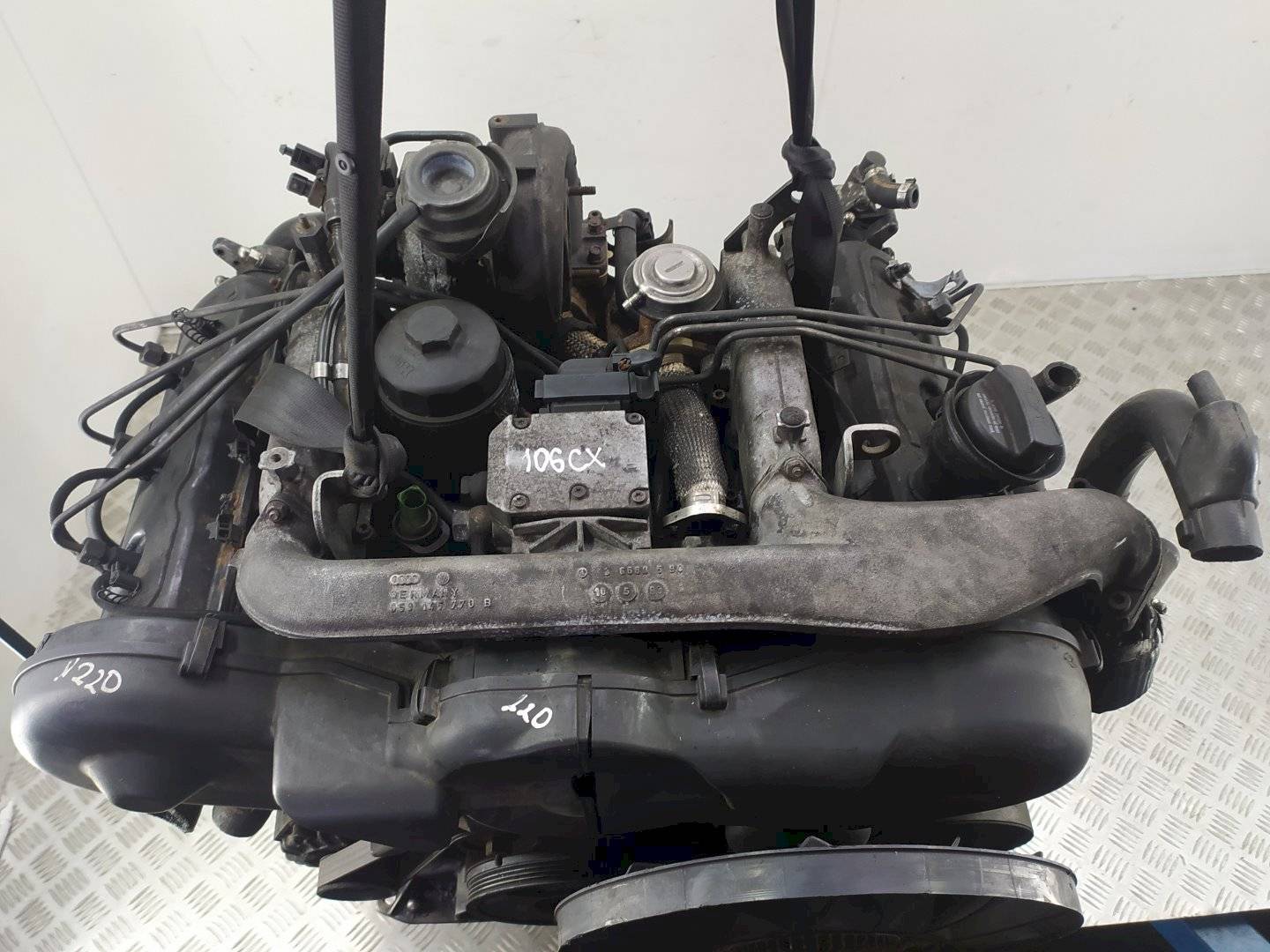 Двигатель Audi A4 2.5л AFB 2000
