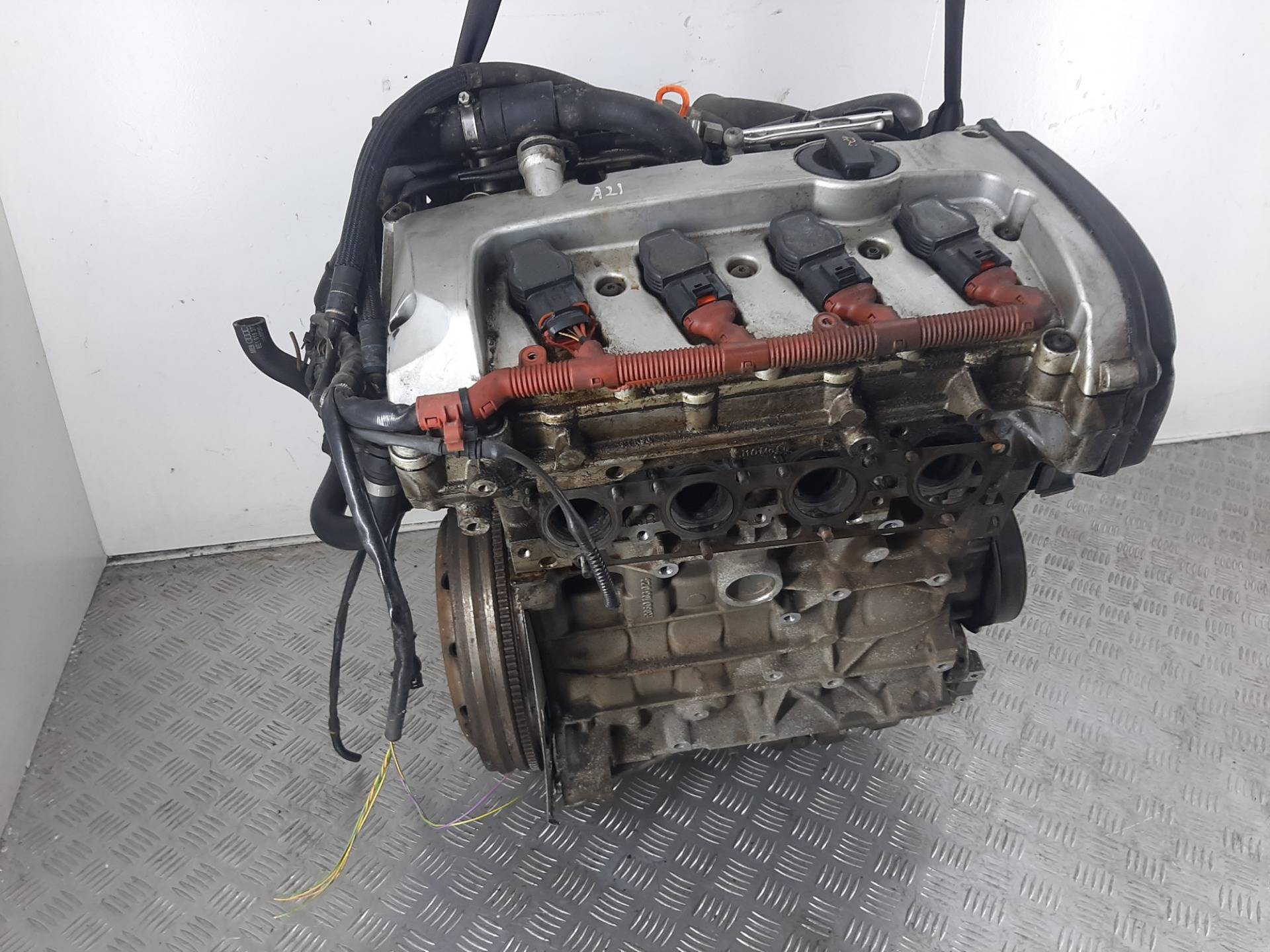 Двигатель Audi A4 2.0л ALT 2004 — фото 3