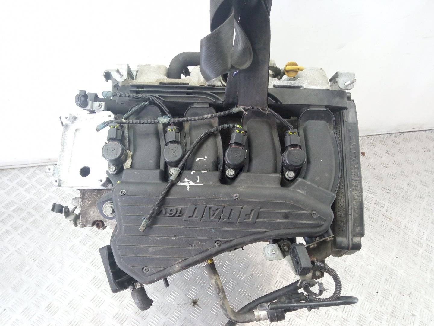 Двигатель Fiat Stilo 1.6л 2005
