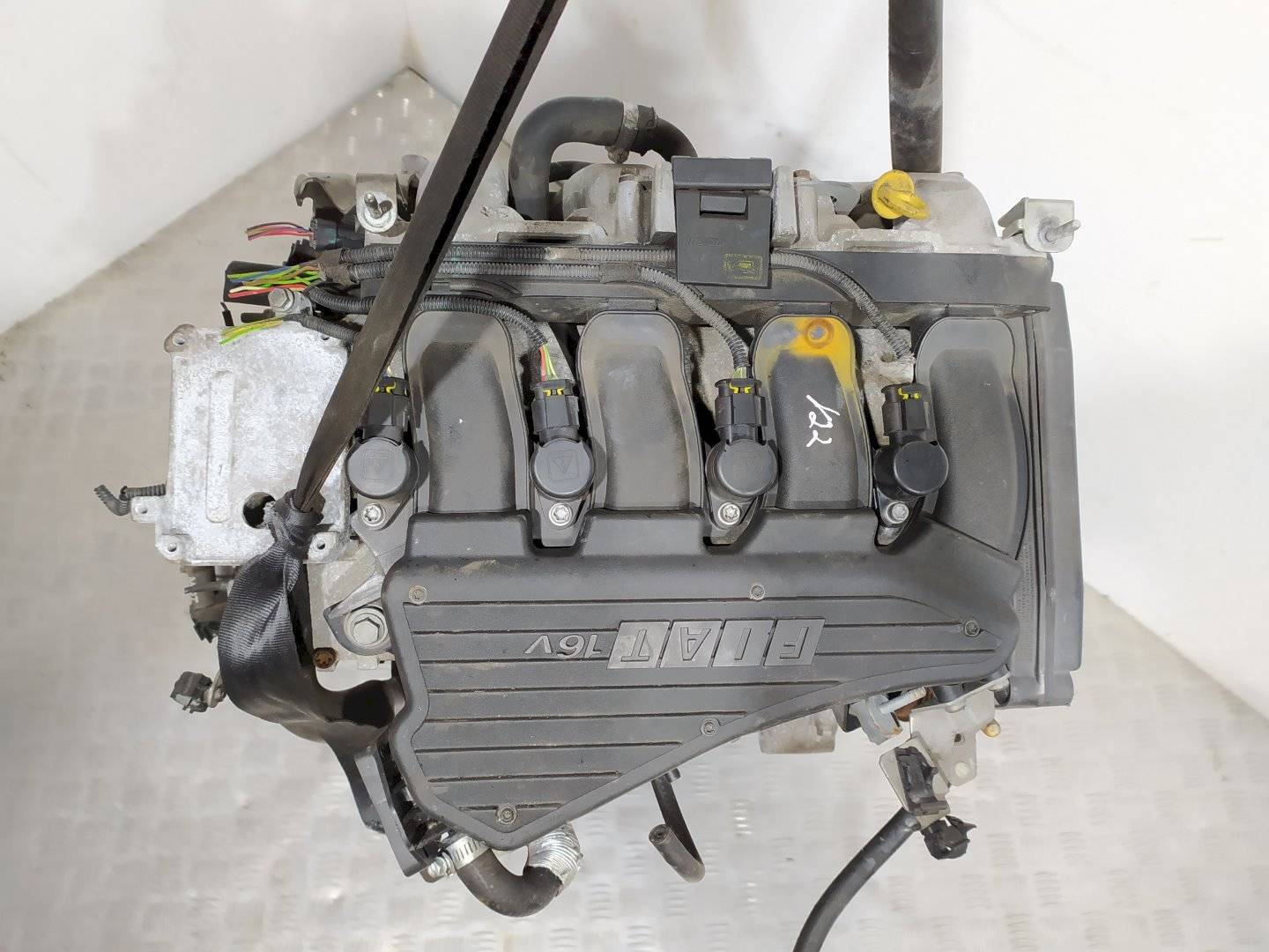 Двигатель Fiat Stilo 1.6л 2004