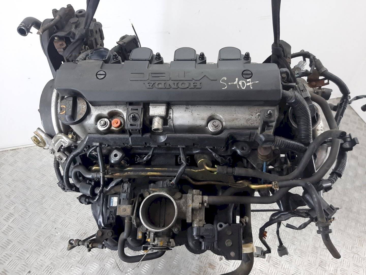 Двигатель Honda FR-V 1.7л D17A2 2005