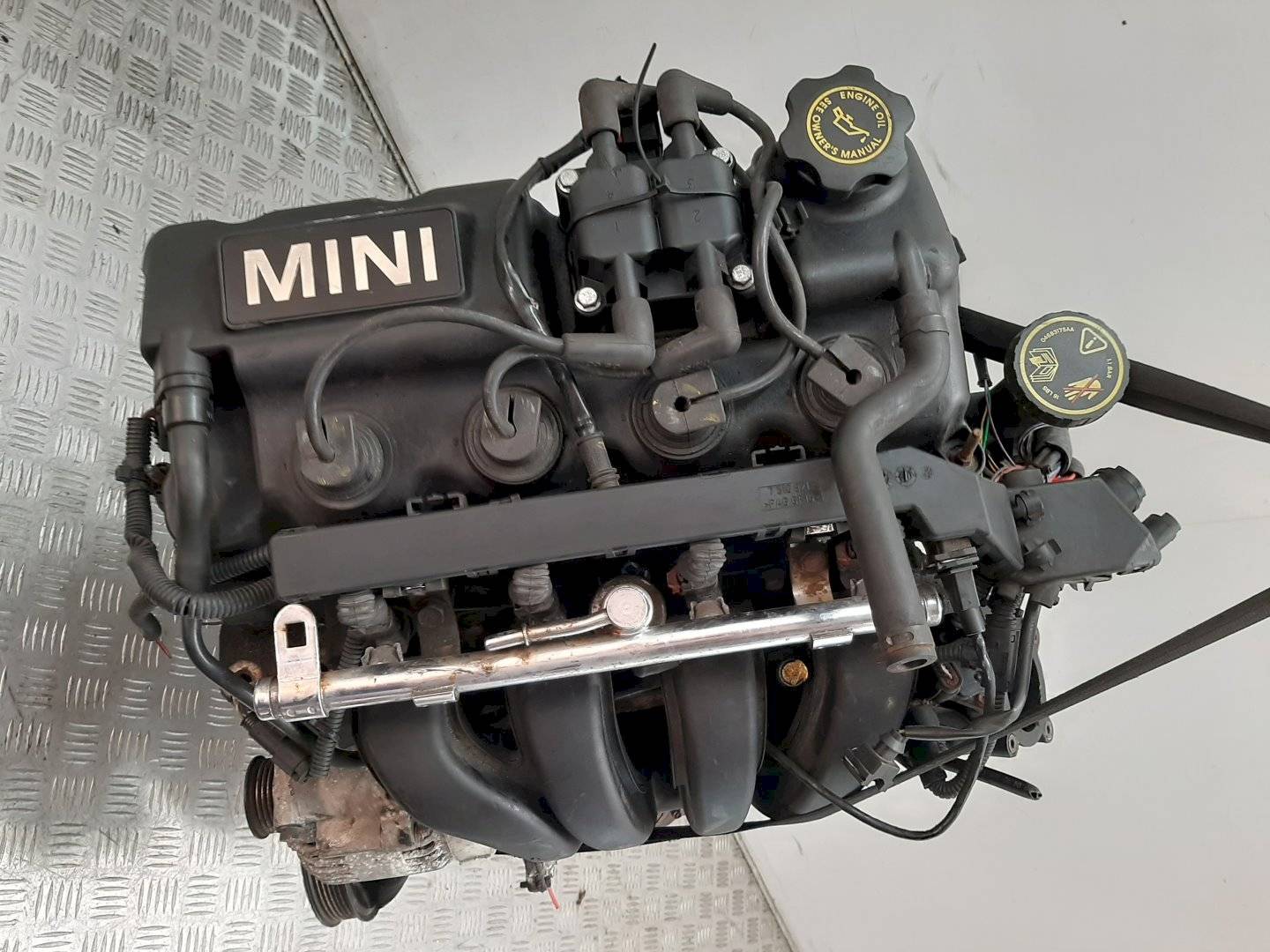 Двигатель Mini Cooper 1.6л 2005