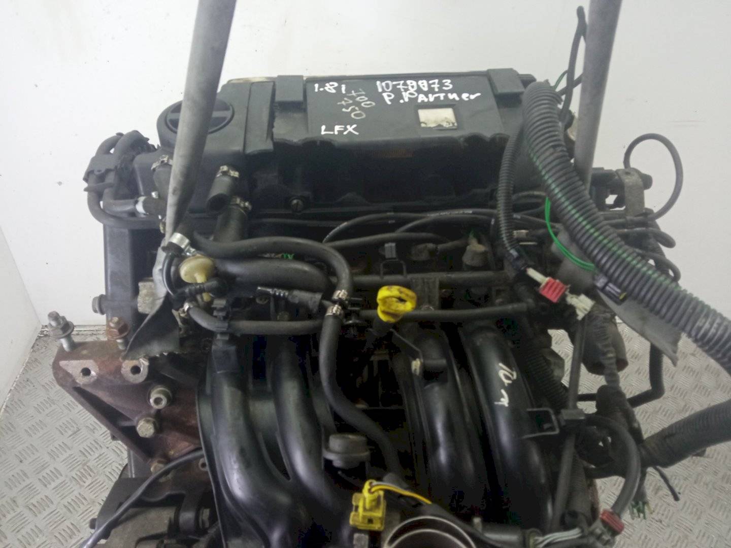 Двигатель Peugeot Partner 1.8л LFX 2001