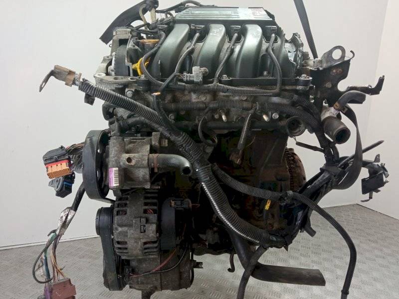 Двигатель Renault Laguna 1.8л 2002 — фото 2