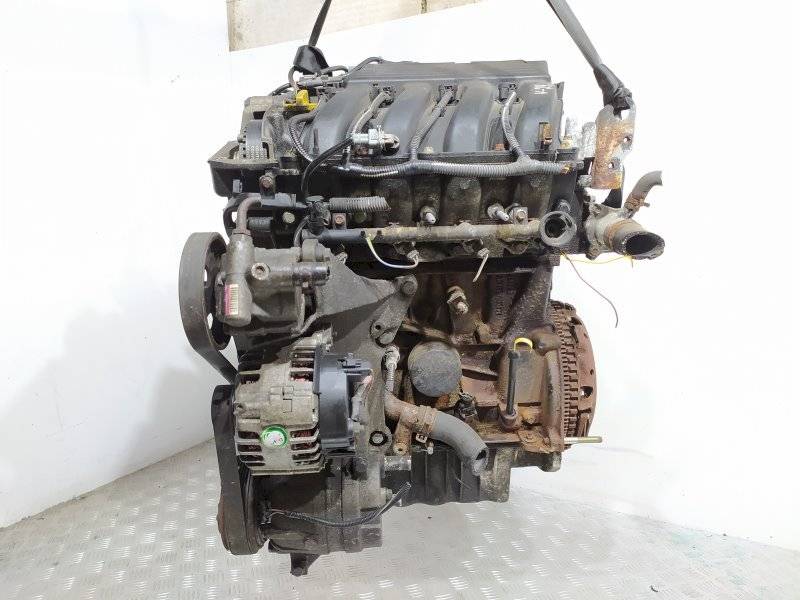 Двигатель Renault Laguna 2.0л 2003 — фото 2