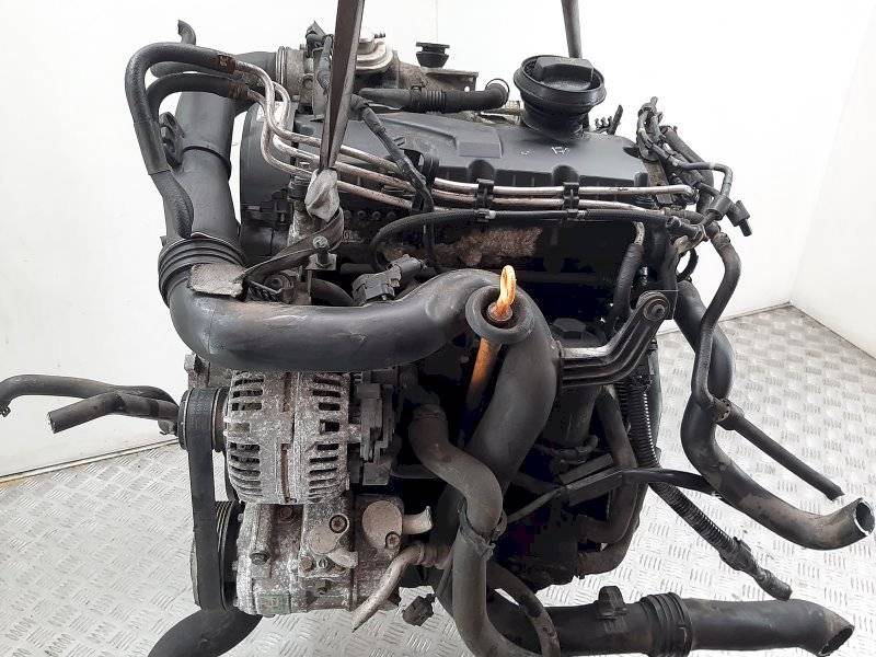 Двигатель Volkswagen Touran 1.9л BKC 2009 — фото 2