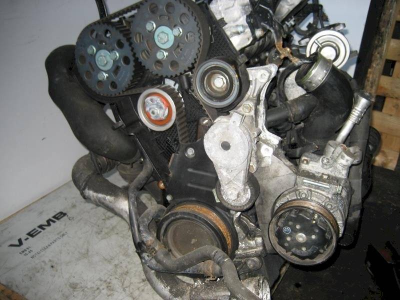 Двигатель Volkswagen Touran 2.0л 2003 — фото 2