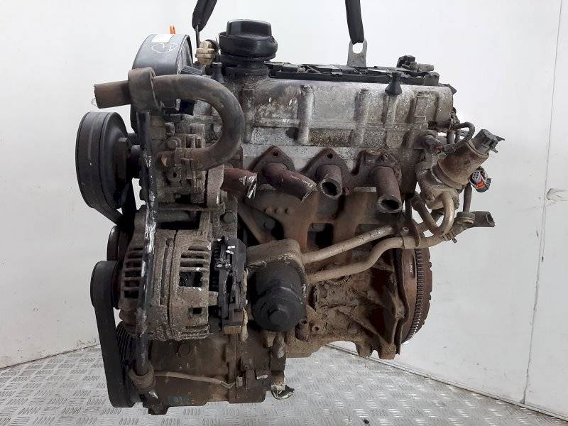 Двигатель Volkswagen Golf 1.6л BCB 2004 — фото 2