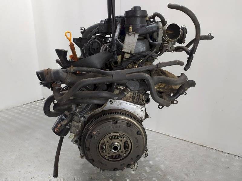 Двигатель Volkswagen Golf AKL 2003 — фото 3