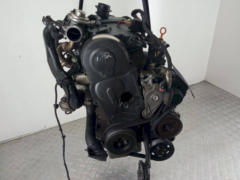 Двигатель Volkswagen Golf 1.9л AJM 2002 — фото 3