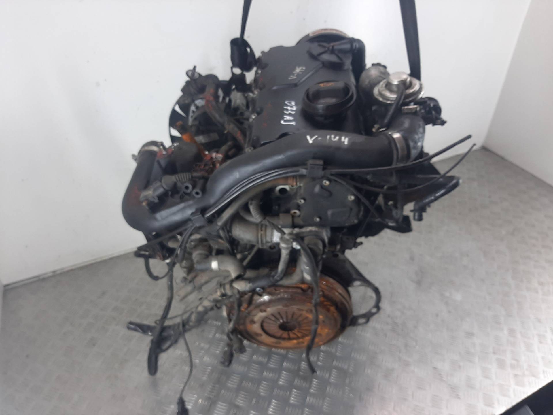 Двигатель Volkswagen Passat 1.9л AVB 2004 — фото 3