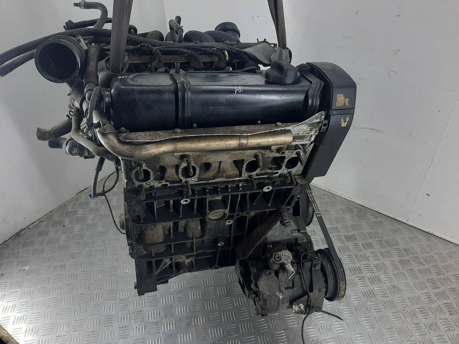 Двигатель Volkswagen Passat 1.6л AHL 2000 — фото 3