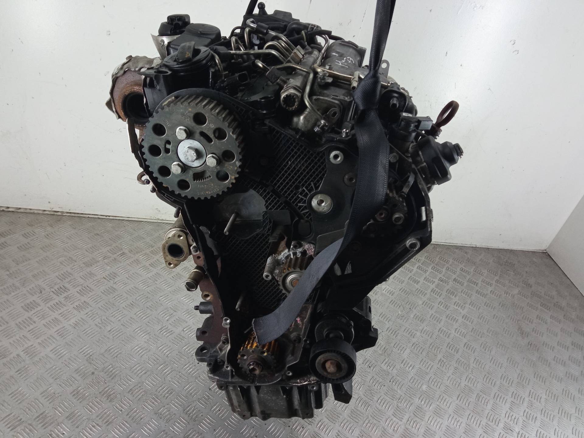 Двигатель Volkswagen Golf 2.0л BH 2009 — фото 3