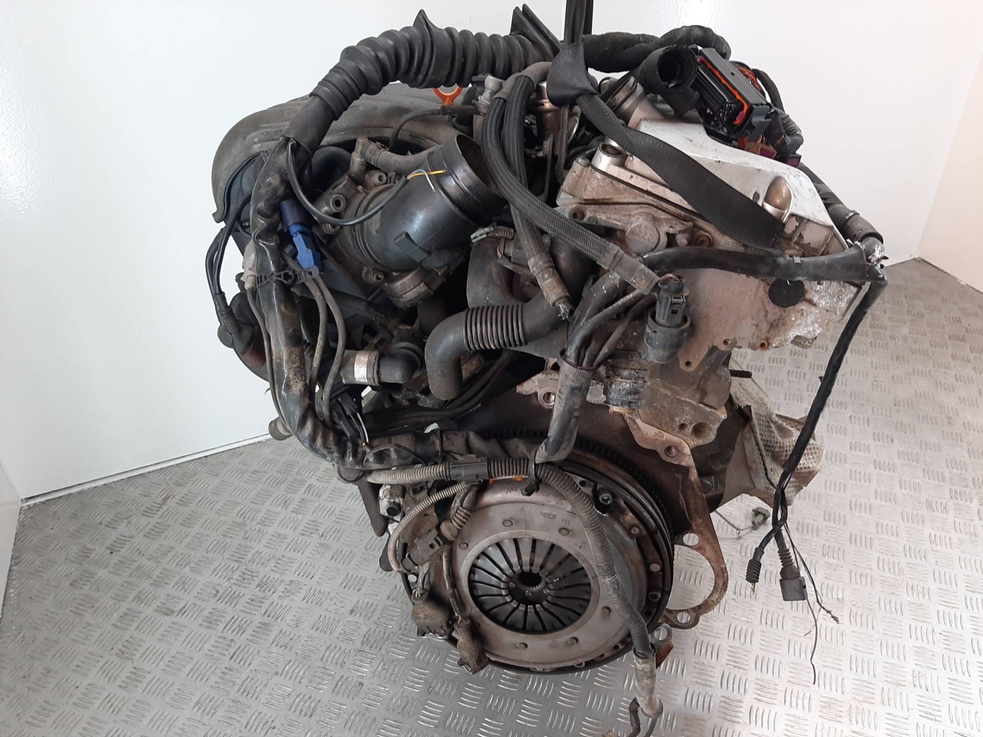 Двигатель Volkswagen Passat 2.0л ALT 2002 — фото 2
