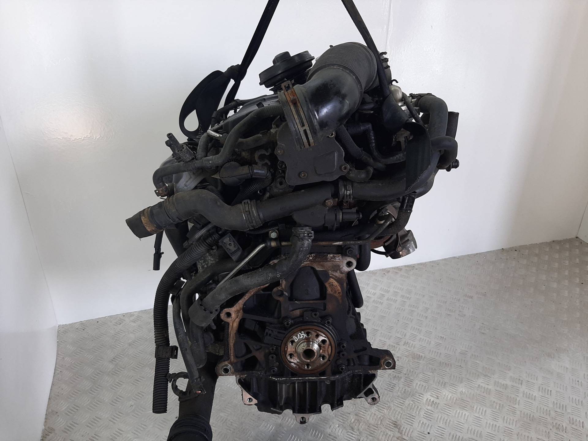 Двигатель Volkswagen Touran 1.9л AVQ 2004 — фото 3