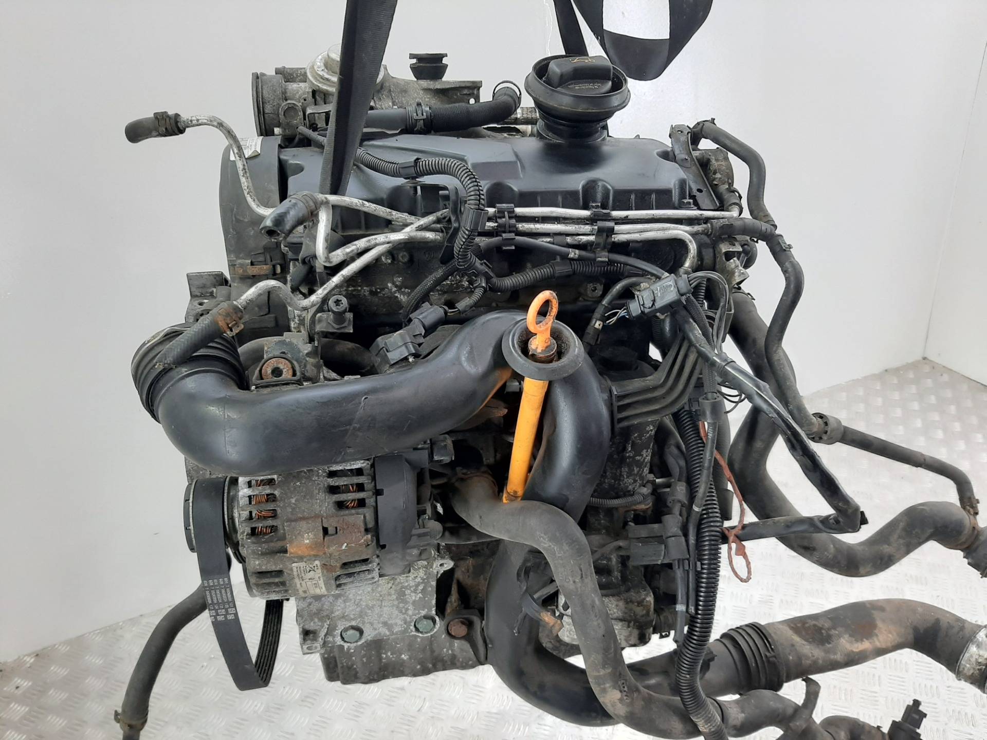 Двигатель Volkswagen Touran 1.9л BKC 2008 — фото 2