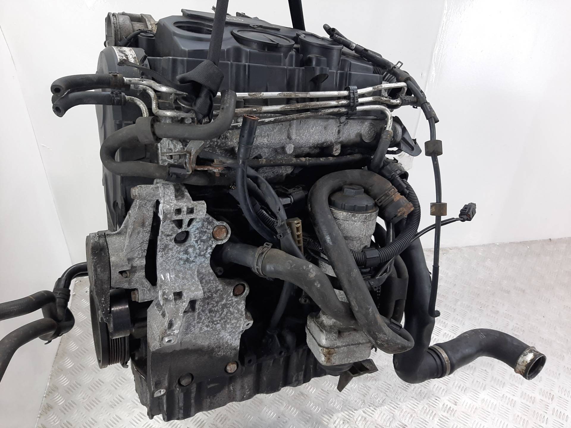 Двигатель Volkswagen Touran 1.9л BLS 2006 — фото 2