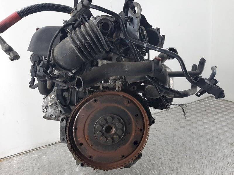 Двигатель Volvo V40 1.8л 2003 — фото 3