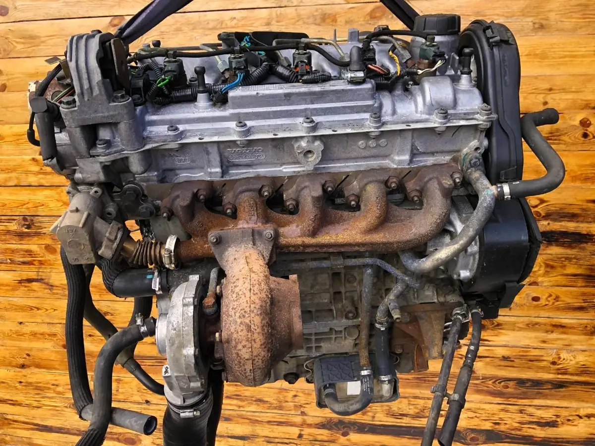 Двигатель Volvo XC60 2.4л 2008 — фото 2