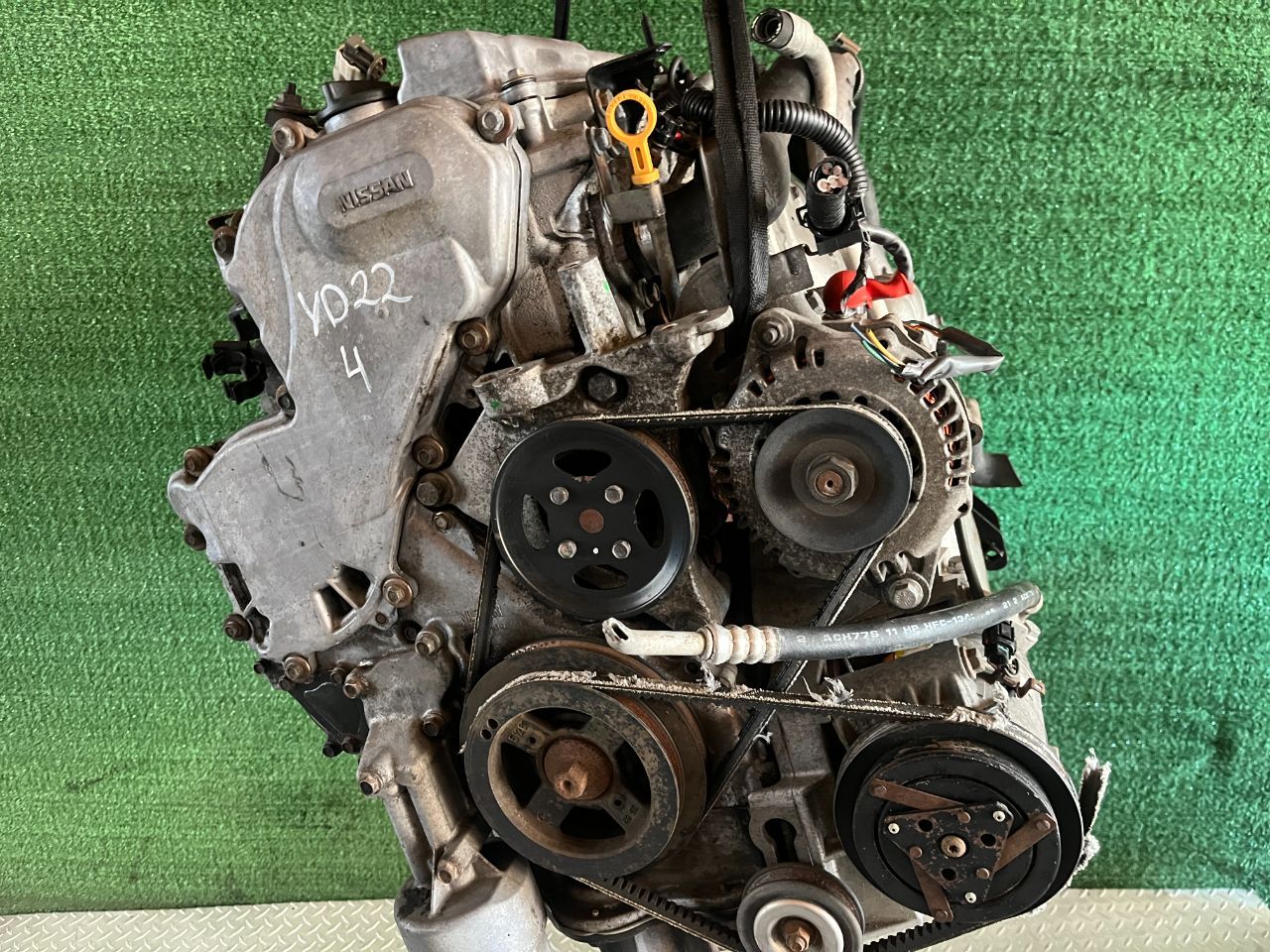 Двигатель Nissan Almera Tino 2.2л 2002