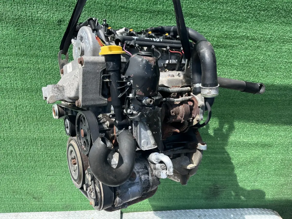Двигатель Opel Corsa 1.3л 2008 — фото 4