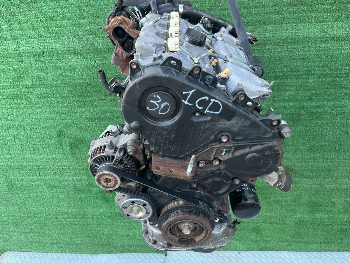 Двигатель Toyota Avensis 2л 2000