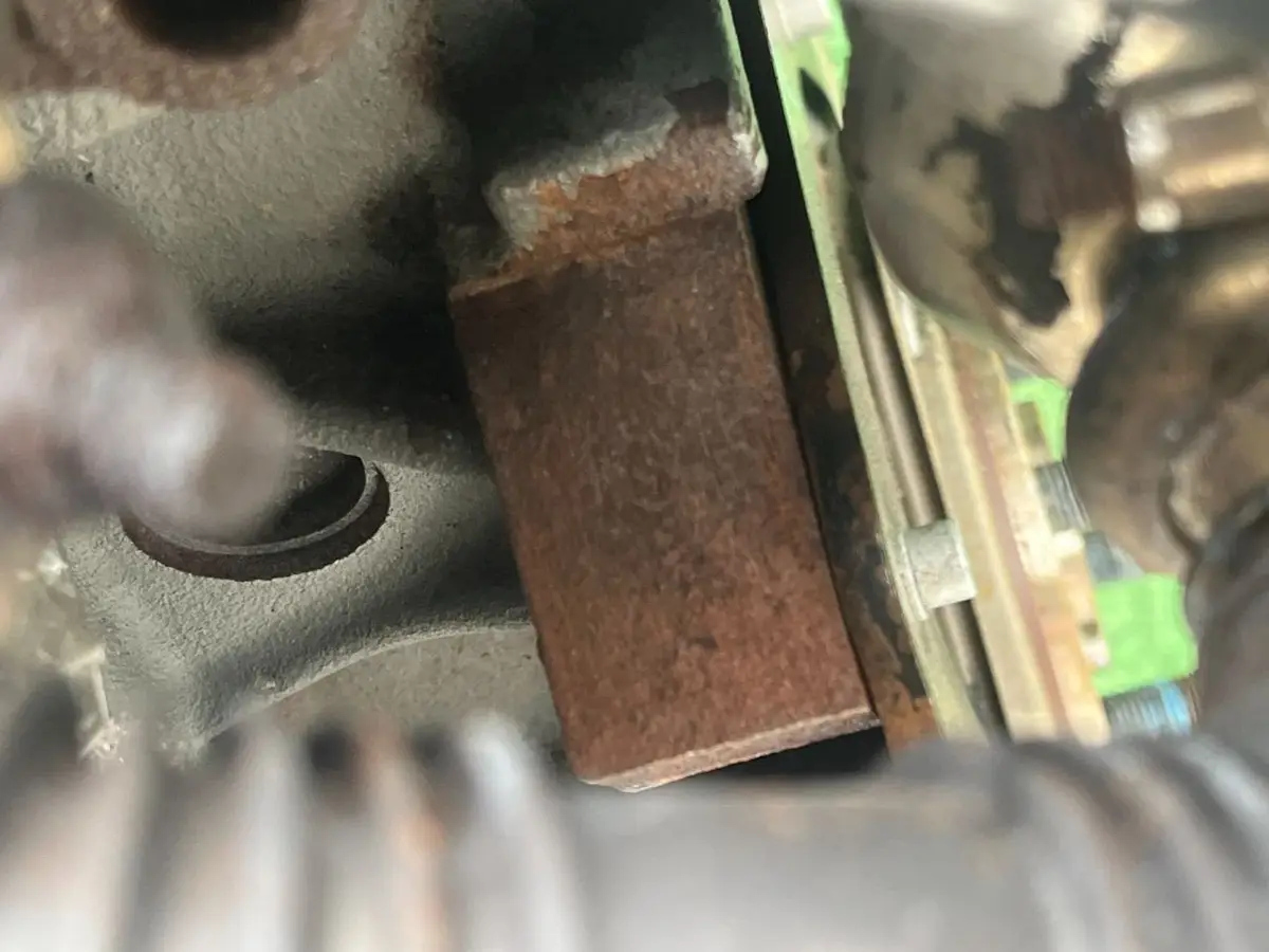 Двигатель Volkswagen Passat 2л 2005 — фото 3