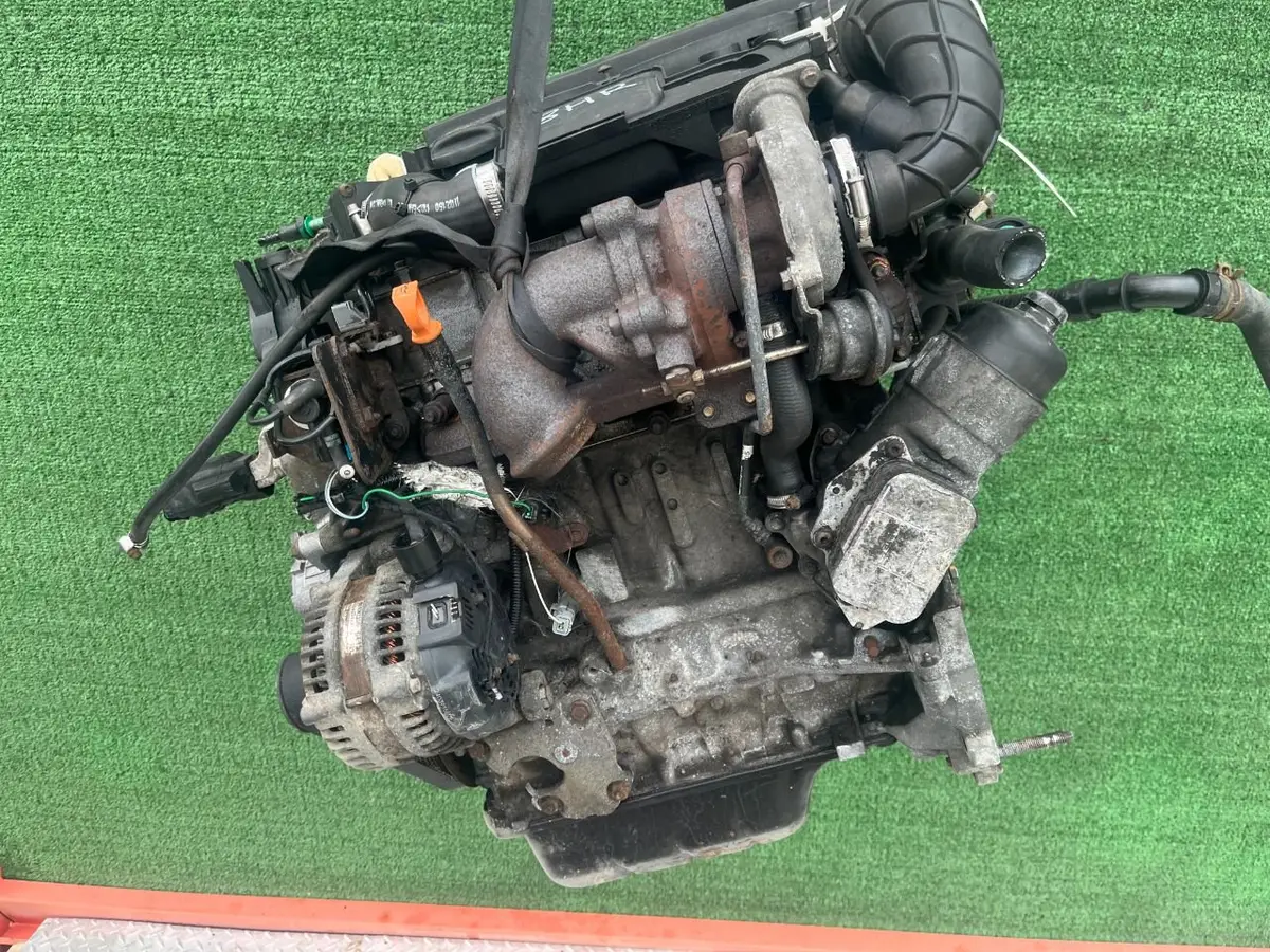 Двигатель Citroen C3 1.4л 2010 — фото 4