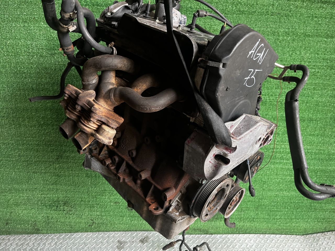 Двигатель Volkswagen Golf 1.8л 2000 — фото 2