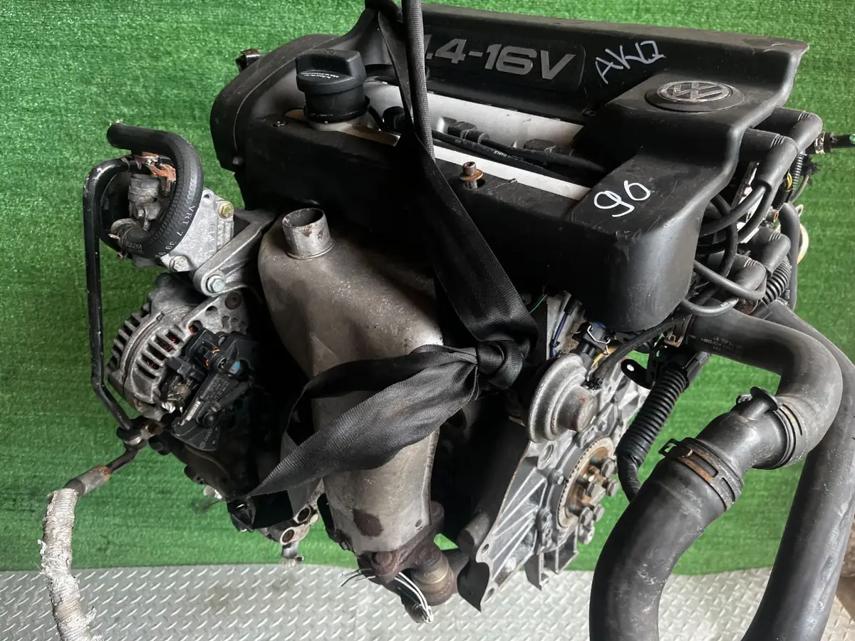 Двигатель Volkswagen Golf 1.4л 2000 — фото 6