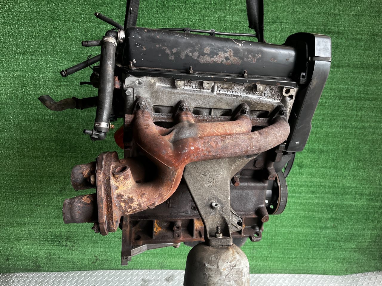 Двигатель Volkswagen Passat 1.6л 1998 — фото 2