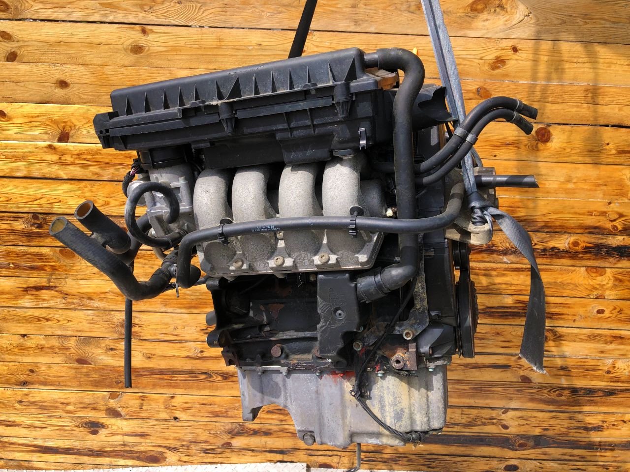 Двигатель Volkswagen Golf 1.6л 2003 — фото 2
