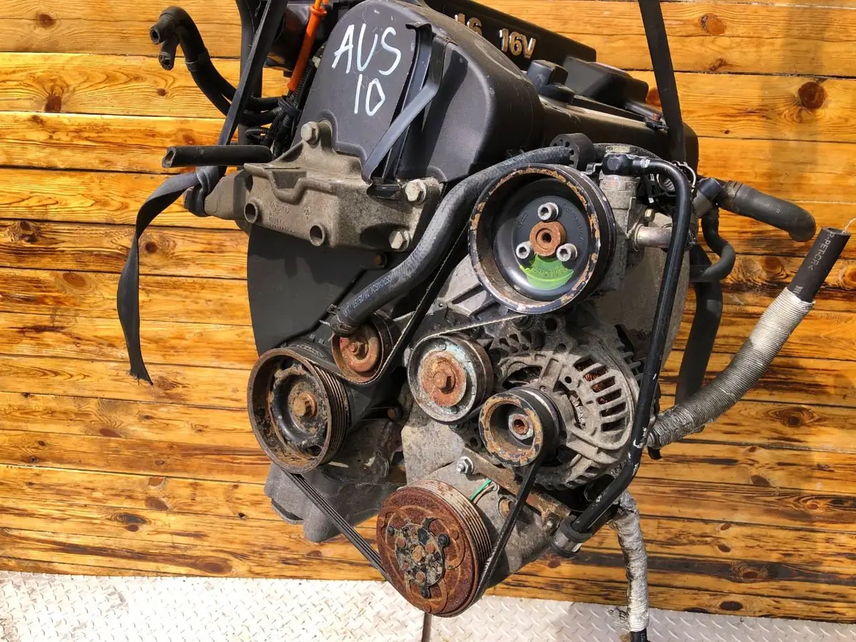 Двигатель Volkswagen Golf 1.6л 2003 — фото 6