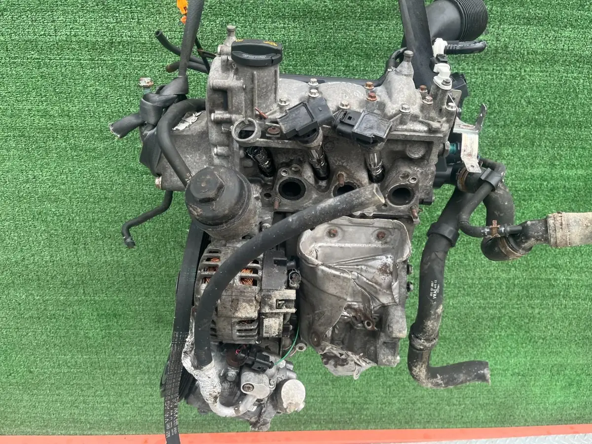 Двигатель Volkswagen Polo 1.2л 2002 — фото 4