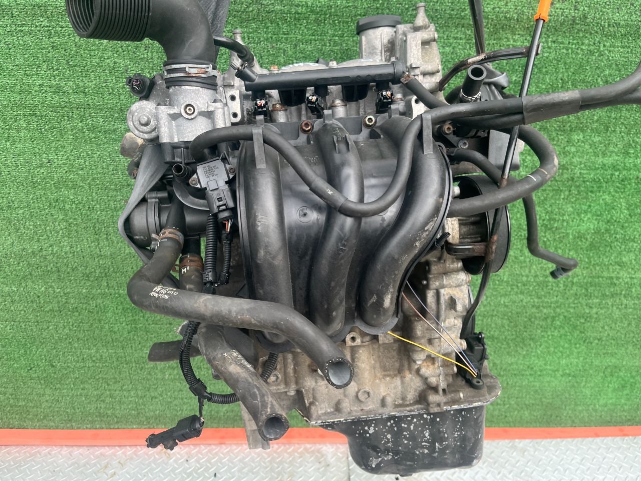 Двигатель Volkswagen Polo 1.2л 2002 — фото 3