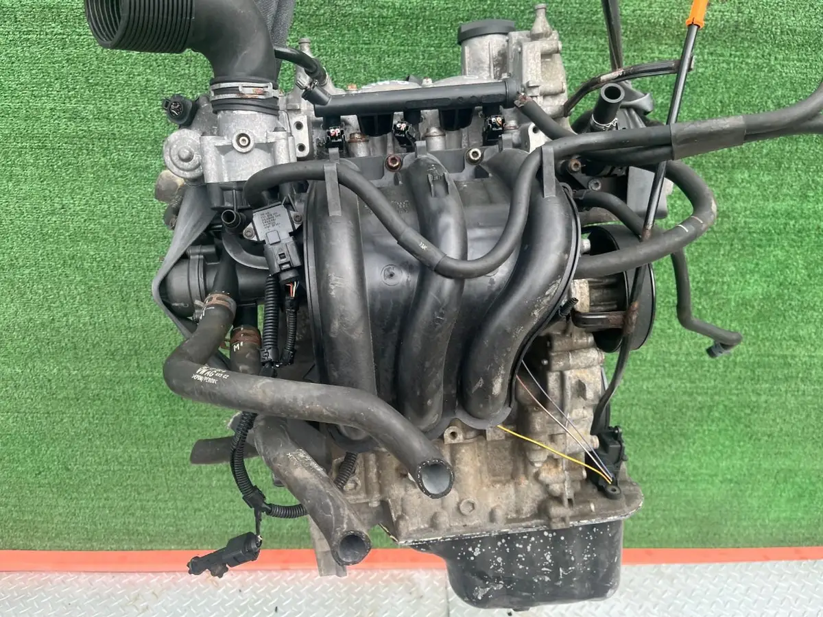 Двигатель Volkswagen Polo 1.2л 2002 — фото 6