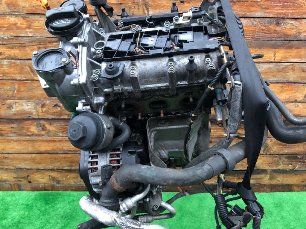 Двигатель Volkswagen Polo 1.2л 2003 — фото 2