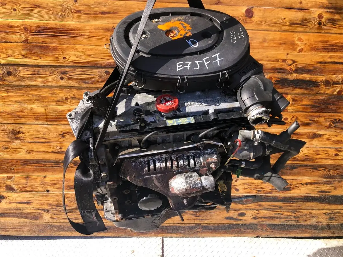 Двигатель Renault Clio 1.4л 1996 — фото 4