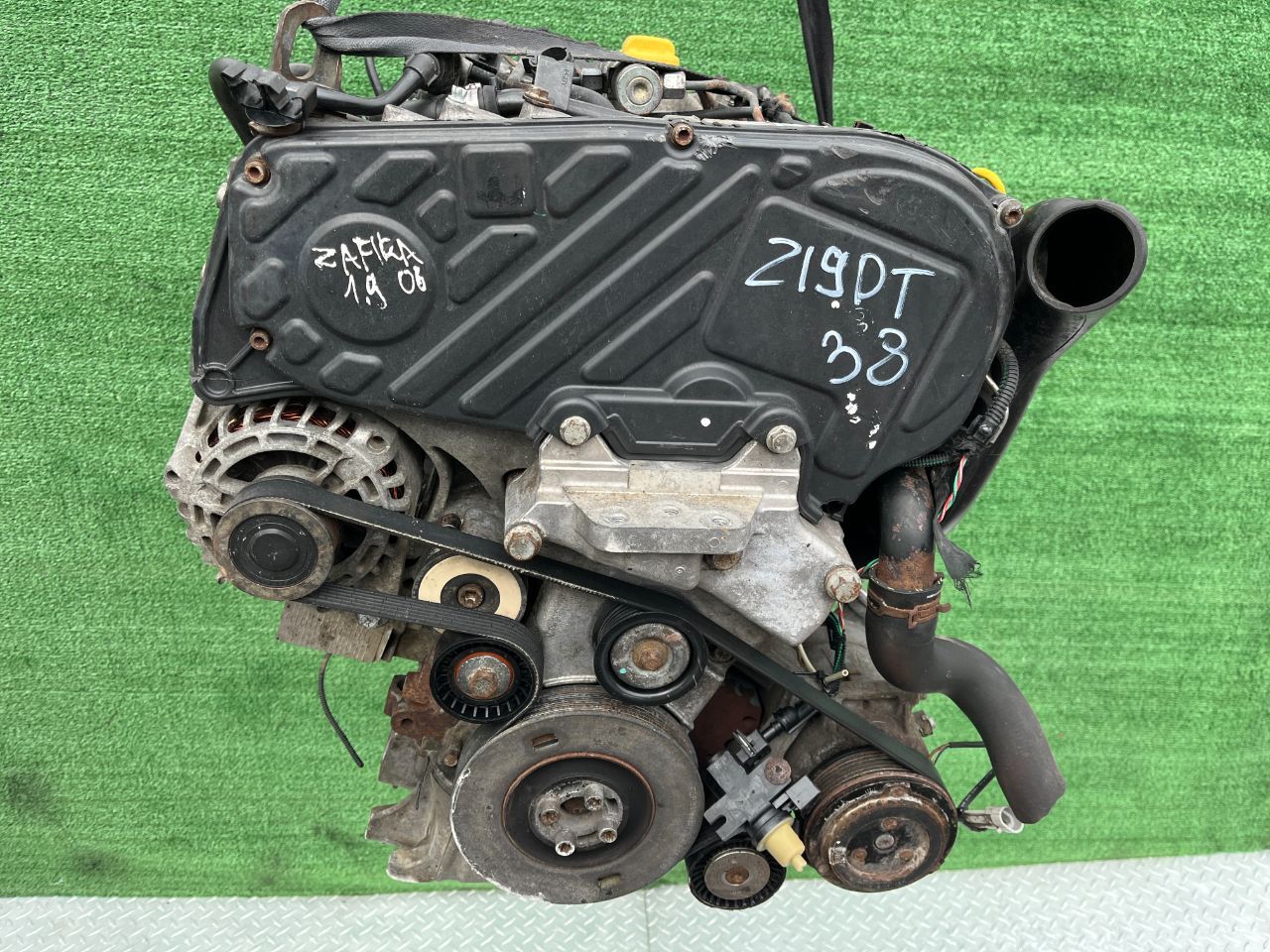 Двигатель Opel Zafira 1.9л 2007