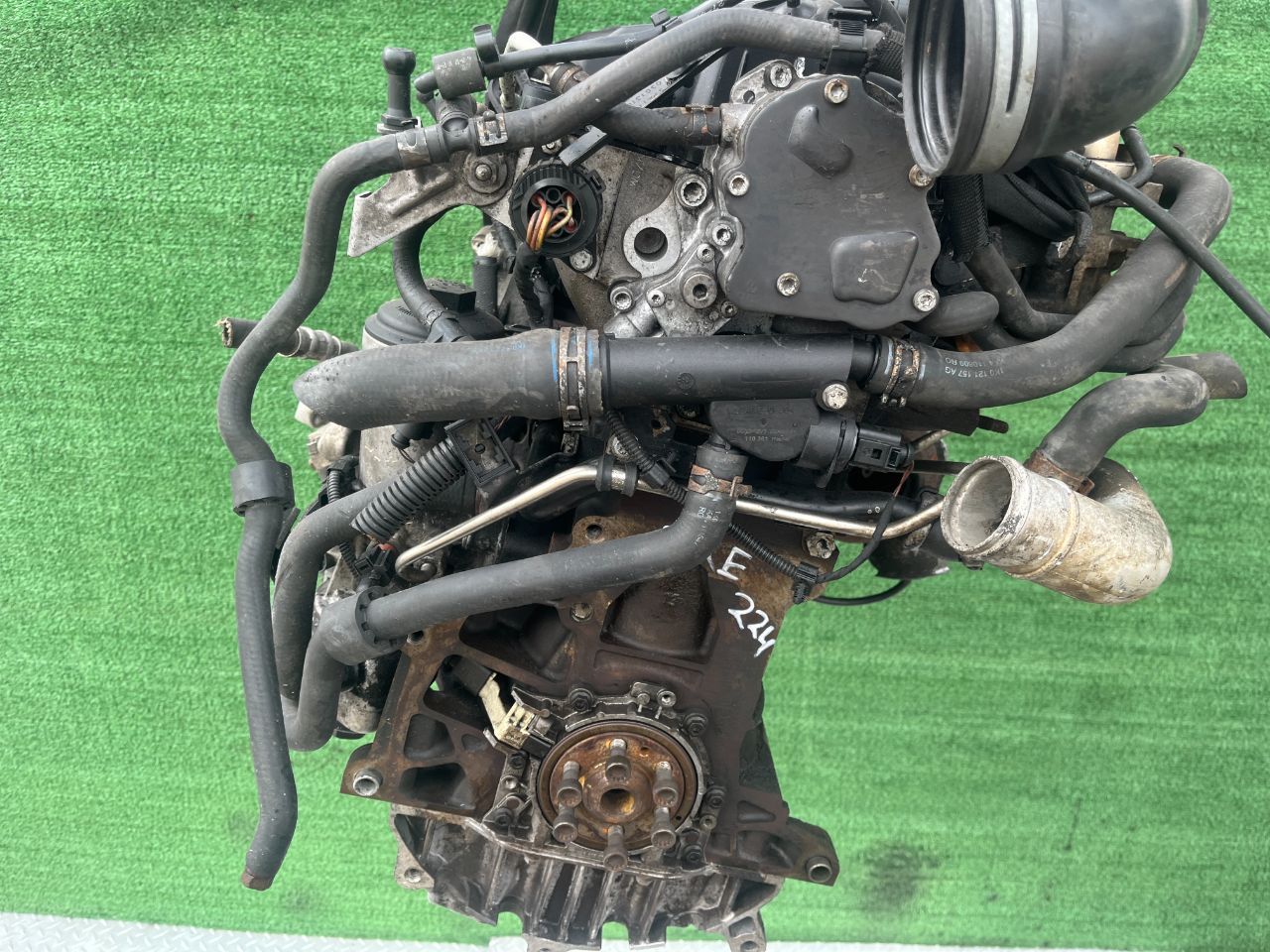 Двигатель Volkswagen Passat 1.9л 2006 — фото 2