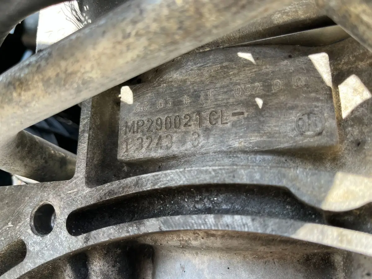 Двигатель Mitsubishi Colt 1.1л 2004 — фото 6