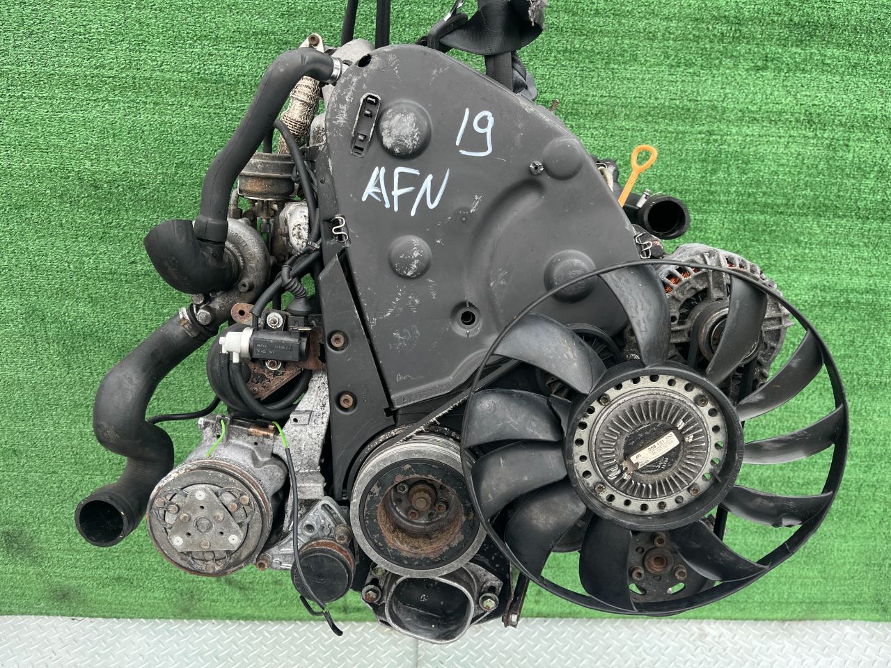 Двигатель Audi A4 1.9л 1999
