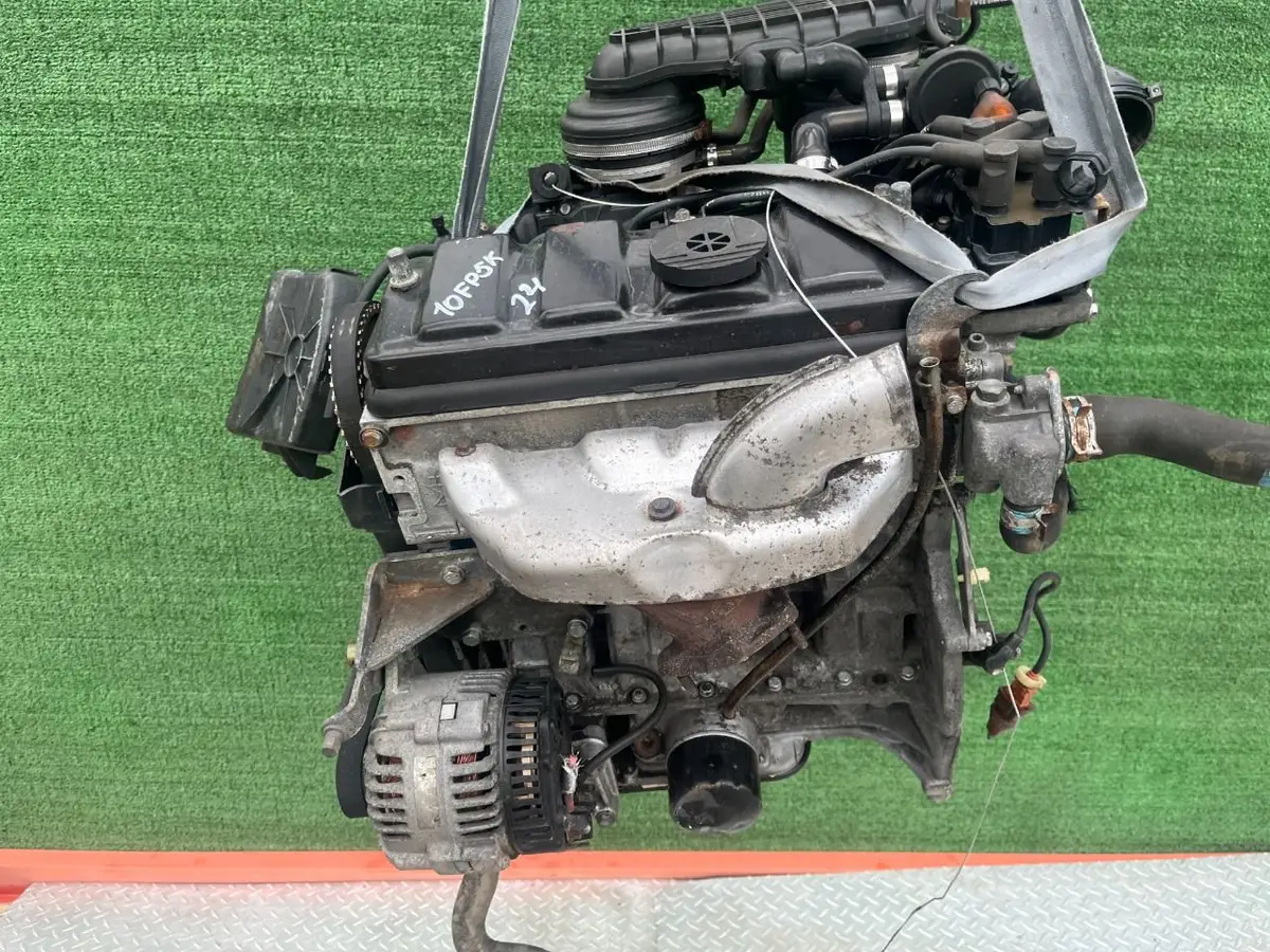 Двигатель Peugeot 206 1.1л 2000 — фото 4