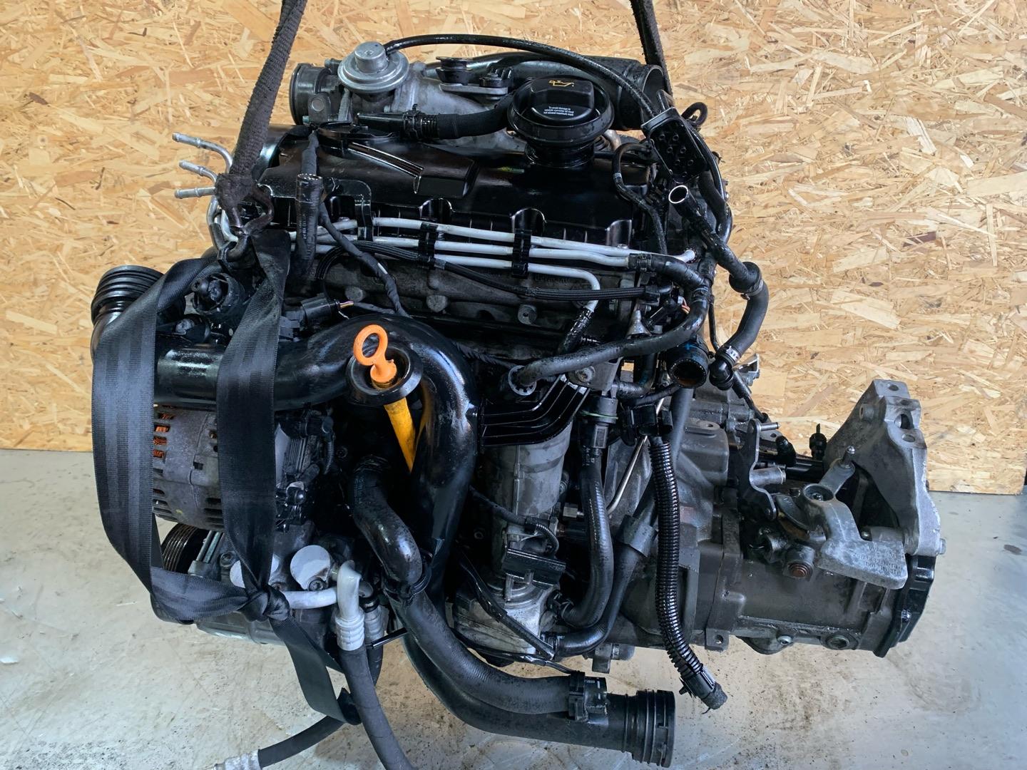 Двигатель Volkswagen Passat B6 1.9л 2007 — фото 2