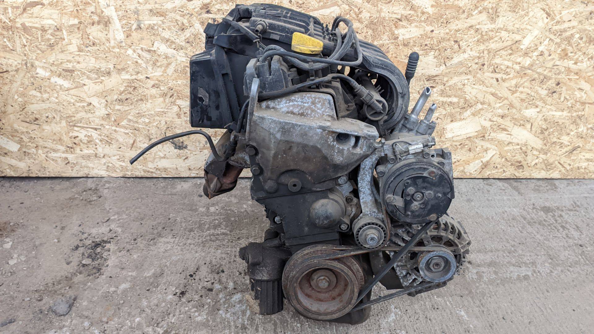 Двигатель Renault Clio 3 1.2л 2008 — фото 3