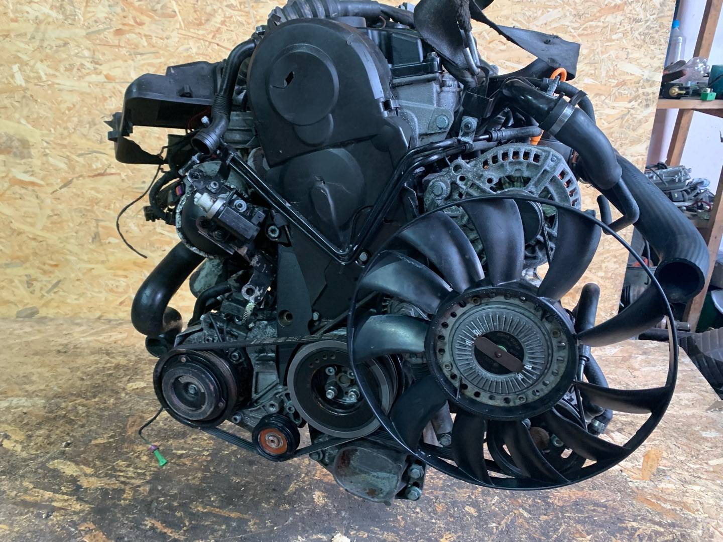 Двигатель Volkswagen Passat B5 1.9л 2000