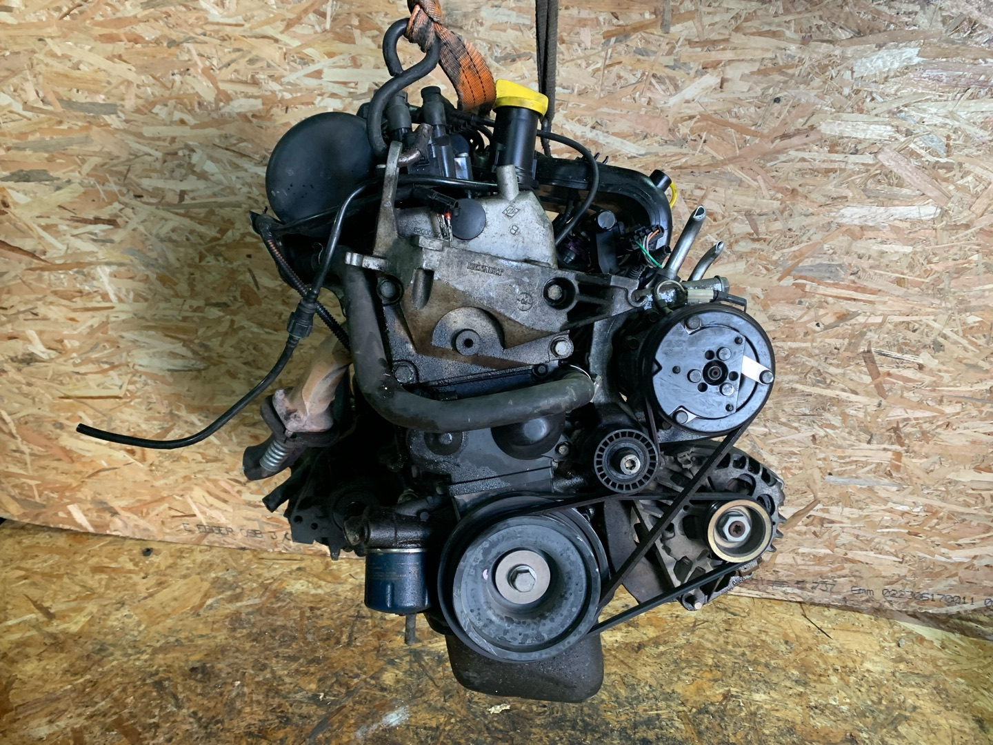Двигатель Renault Twingo 1.2л 2002 — фото 2