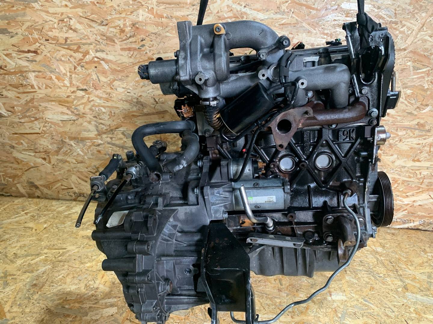 Двигатель Volvo V40 1998 — фото 2