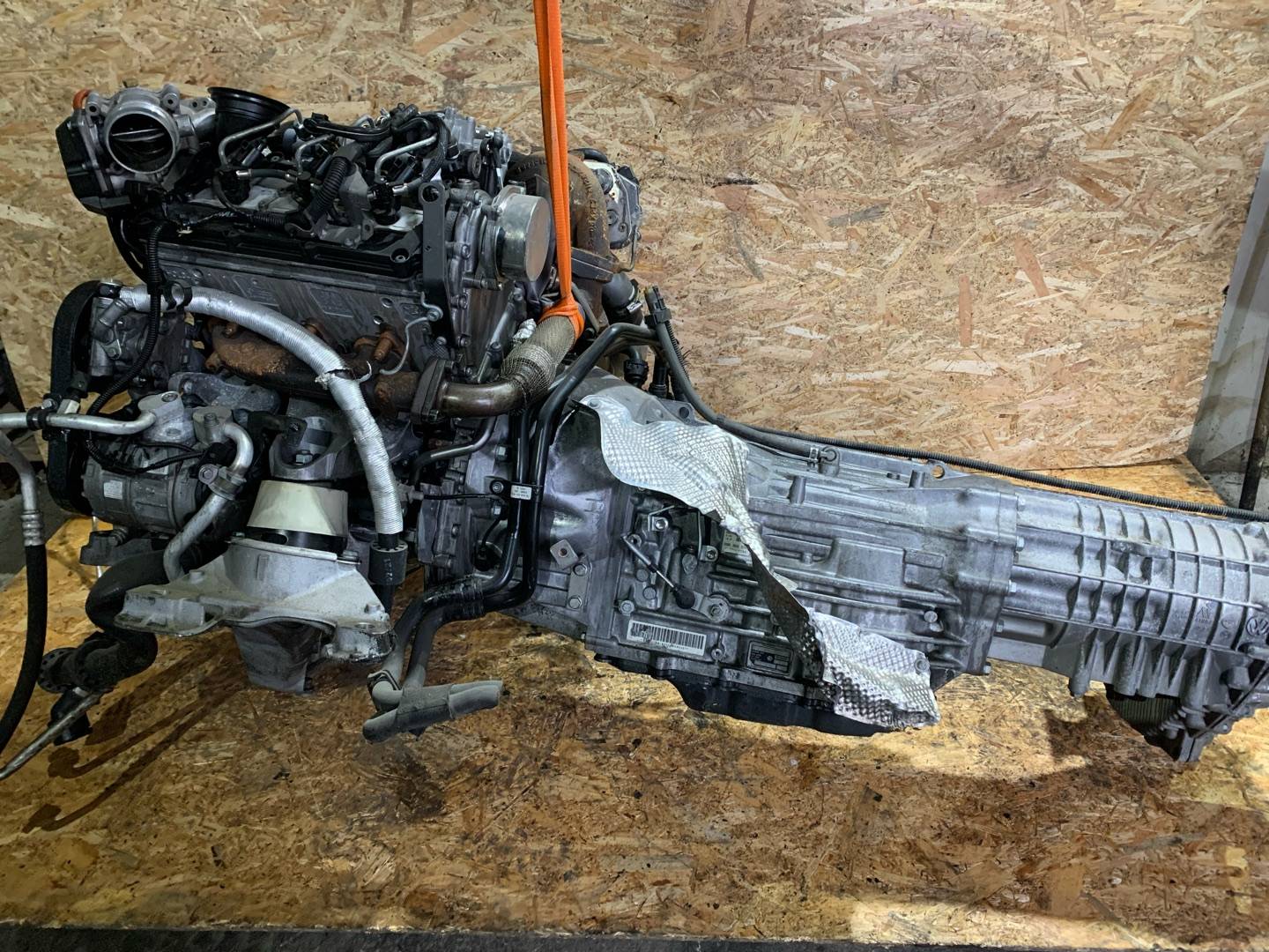 Двигатель Volkswagen Touareg 3л 2006