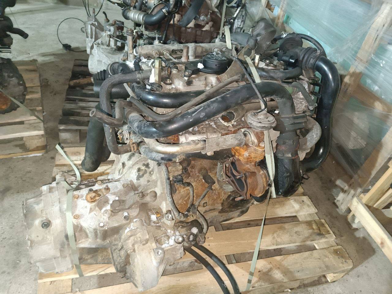 Двигатель Chrysler Grand Voyager 4 2.5л 2004 — фото 3